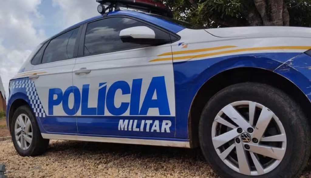Homem é preso após invadir casa e derramar líquido inflamável em ex-namorada