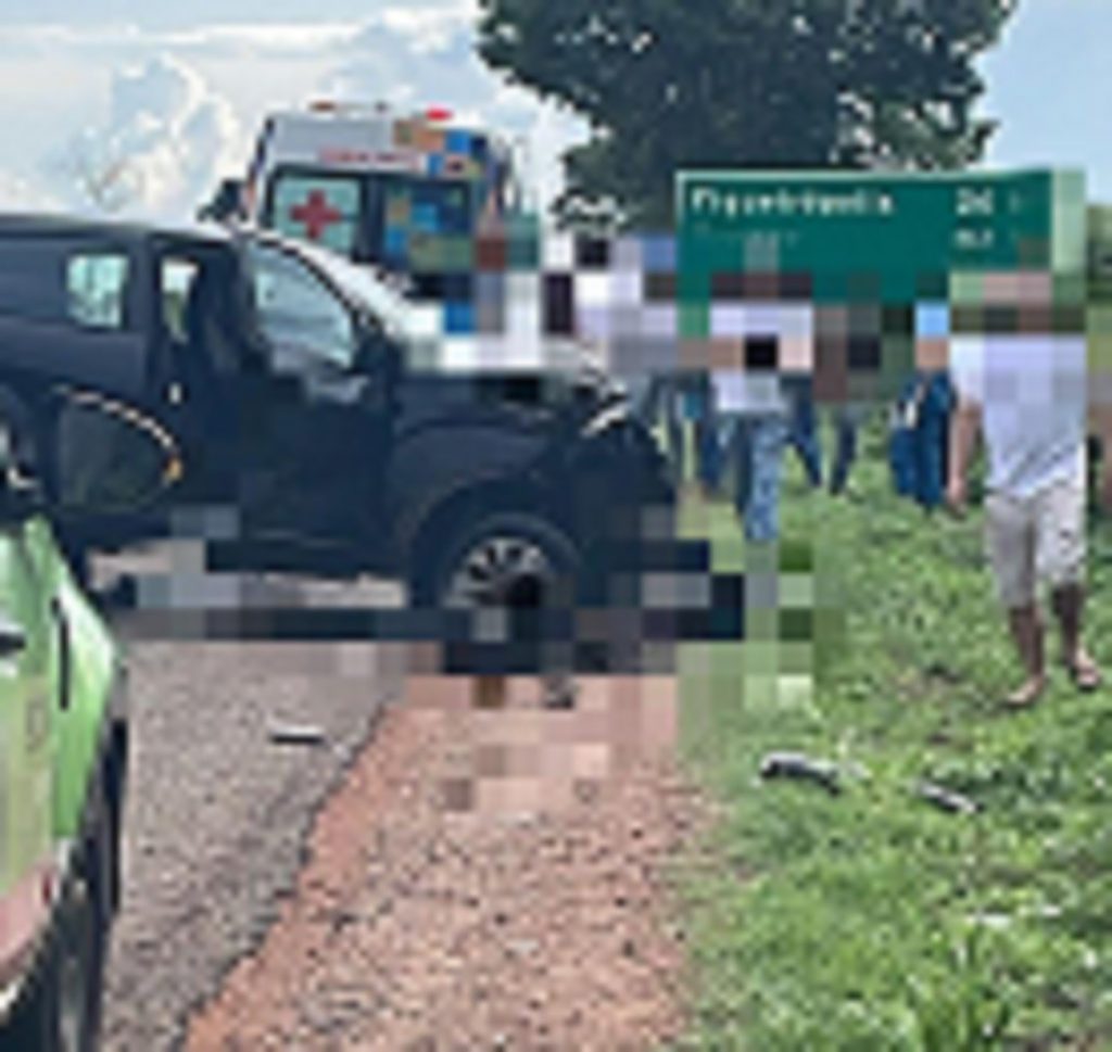 Dois motociclistas morrem em acidente com carro na BR-153