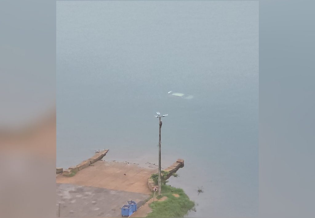 Homem morre após carro avançar em píer da Praia da Graciosa e afundar no lago de Palmas