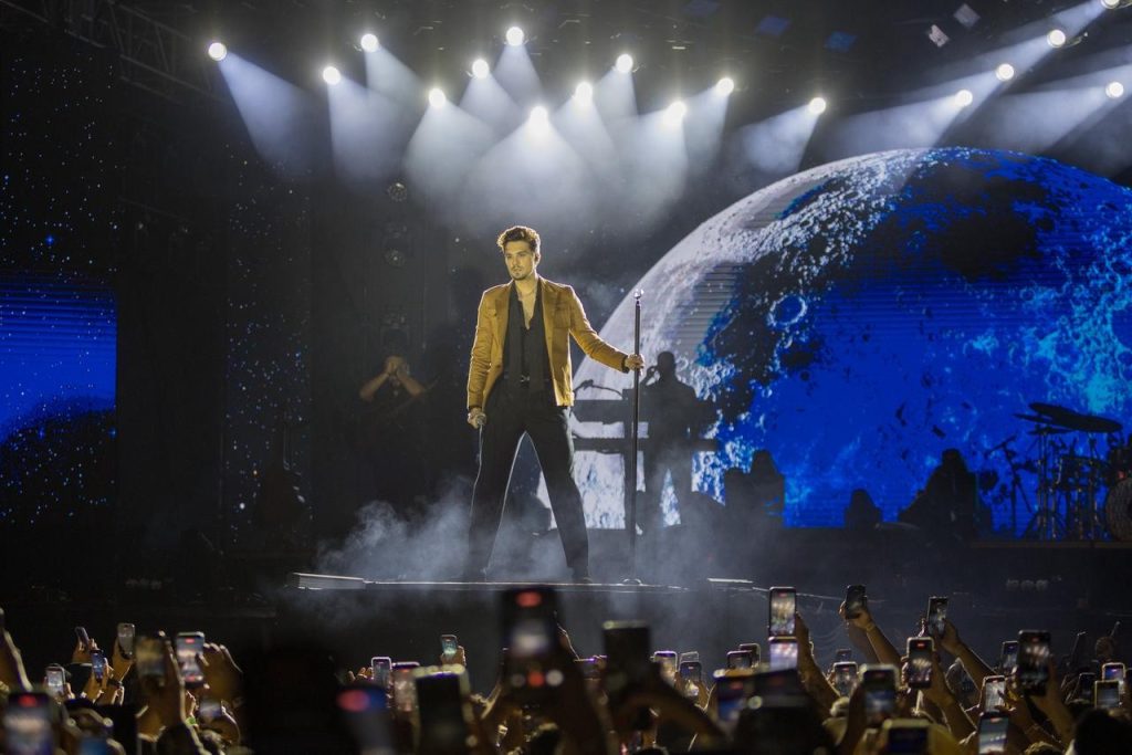 Donas de fã-clube nos anos 2000, amor herdado da mãe e idas a 17 shows: fãs de Luan Santana falam da paixão pelo ídolo sertanejo